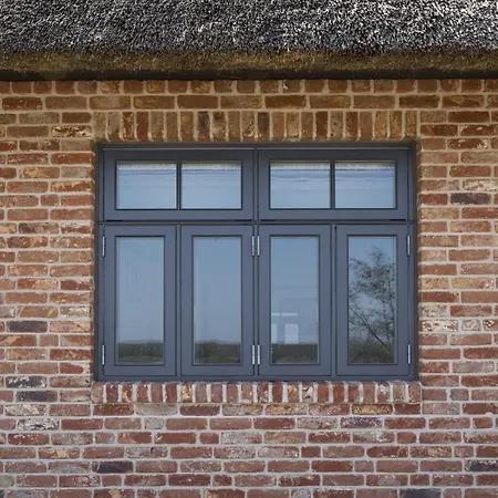 Luxus - Reetdachhaus Strandwall * Nieby (Nieby, Schleswig-Flensburg)