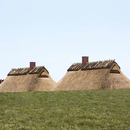 Luxus - Reetdachhaus Strandwall Дом отдыха *